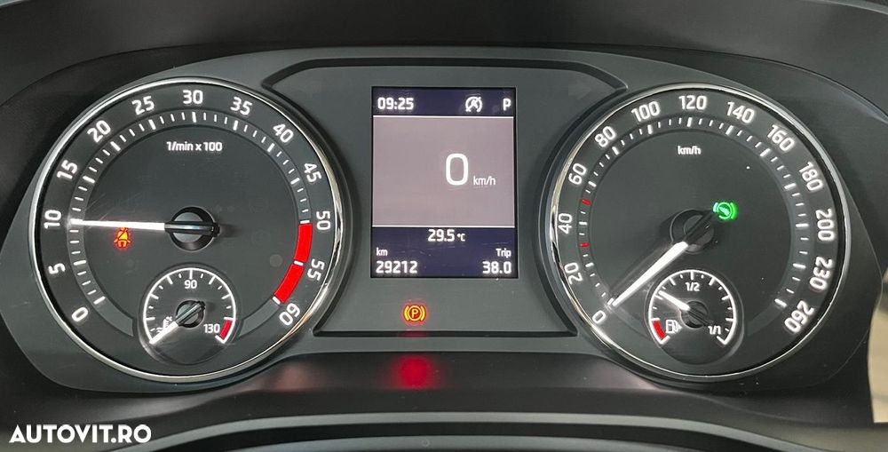 Skoda Octavia 2.0 TDI DSG Ambition - 8