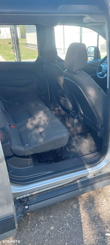 Ford Tourneo Connect Grand - 20