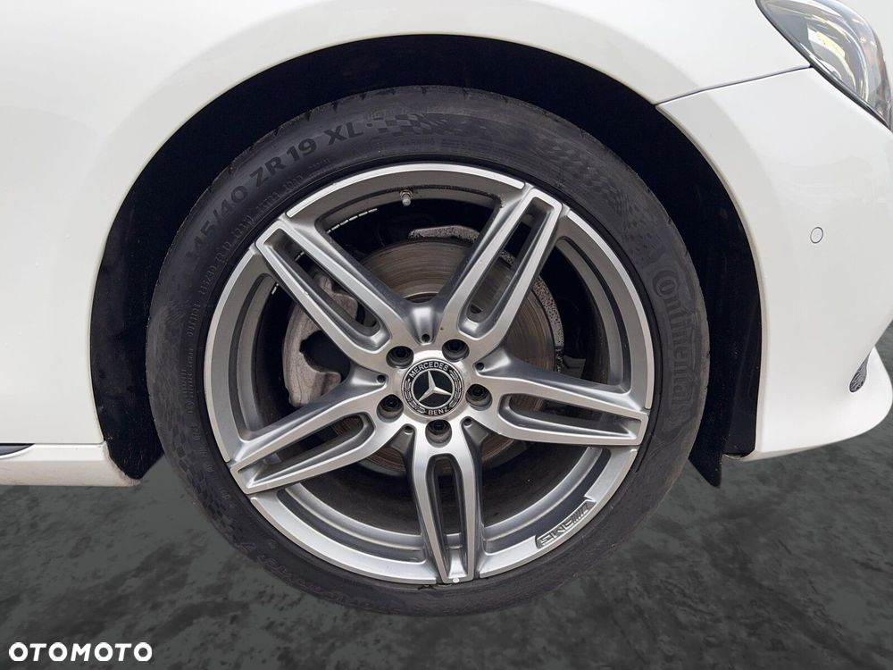 Mercedes-Benz Klasa E 200 4-Matic 9G-TRONIC - 10