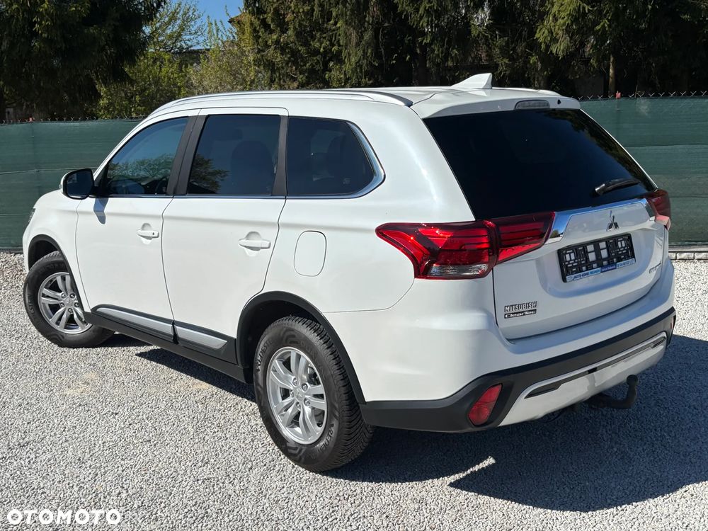 Mitsubishi Outlander 2.0 2WD Diamant - 17