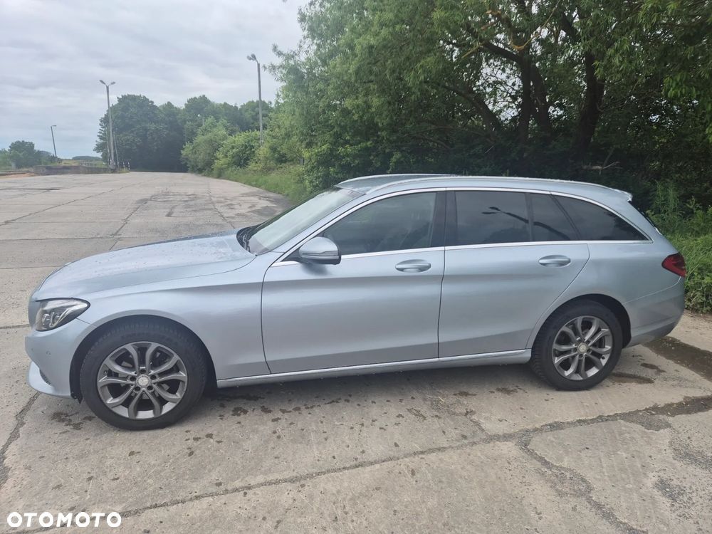Mercedes-Benz Klasa C 220 d 4-Matic 7G-TRONIC - 4
