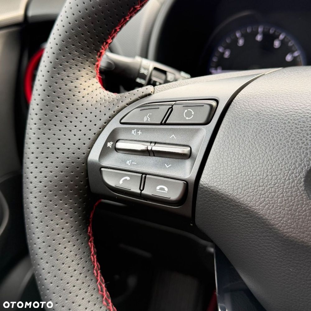 Hyundai Kona 1.6 T-GDI DCT 4WD Unique - 26