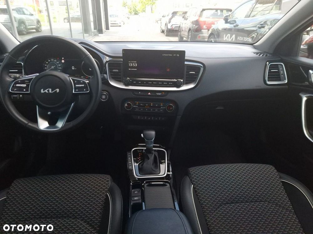 Kia XCeed 1.5 T-GDI Business Line DCT - 17
