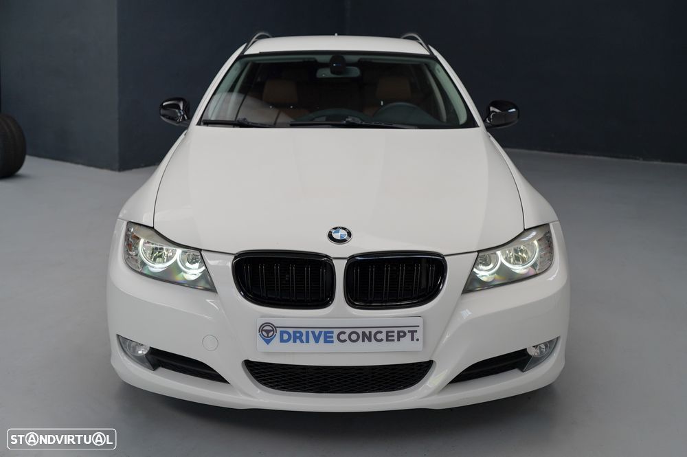 BMW 318 d Navigation Sport - 3