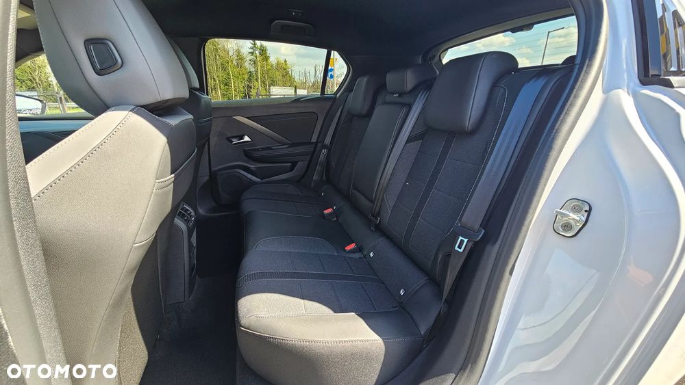 Opel Astra 1.2 T mHEV GS eDTC - 8