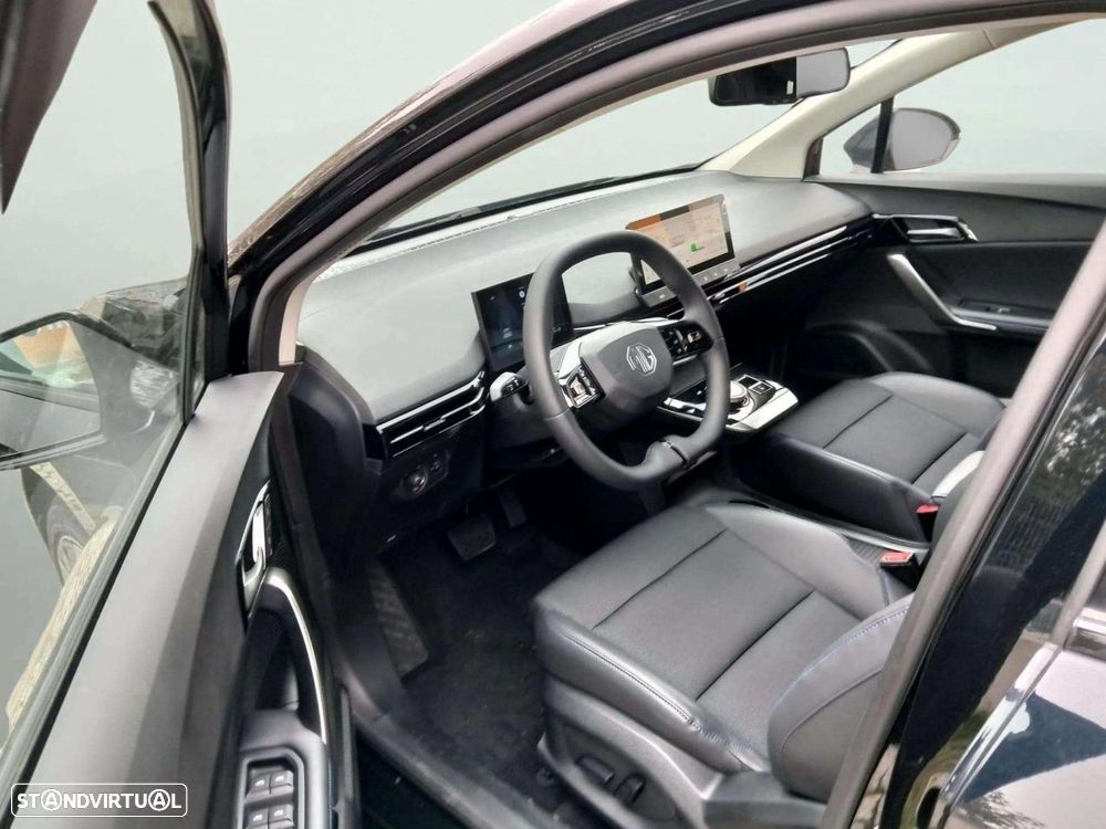 MG MG4 64 kWh Luxury - 10