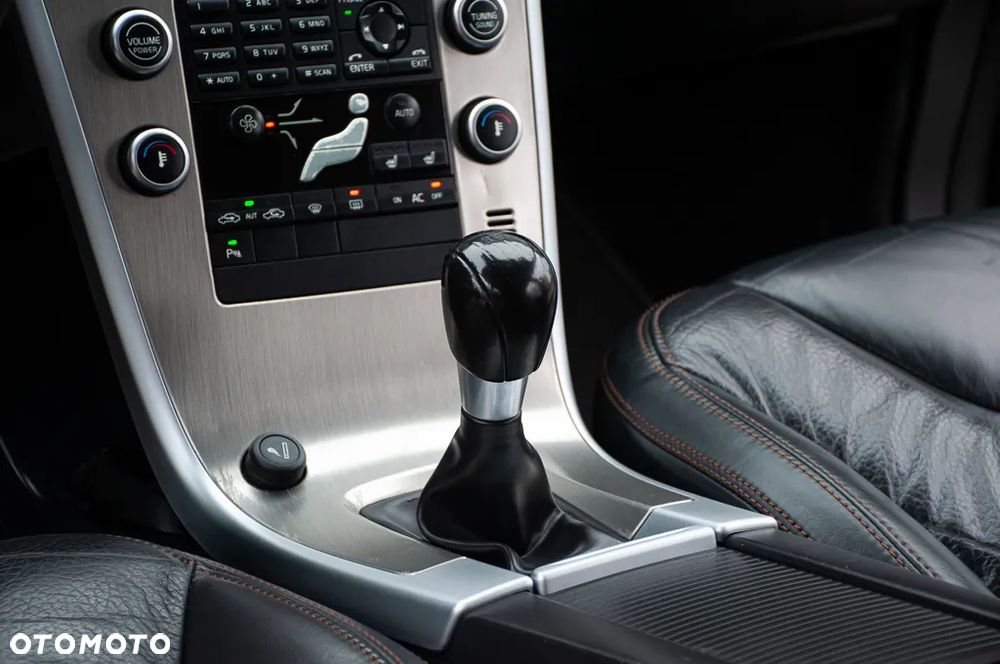 Volvo XC 60 2.4D Summum - 37