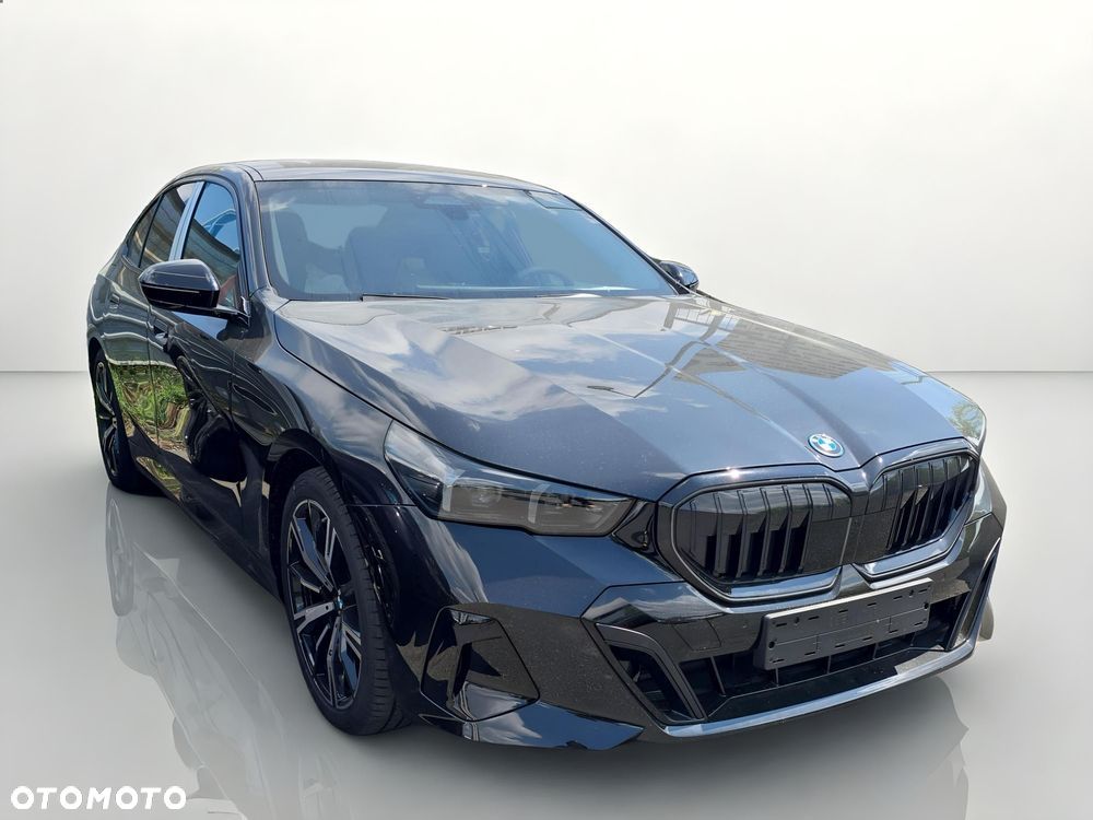 BMW Seria 5 520i mHEV M Sport - 4