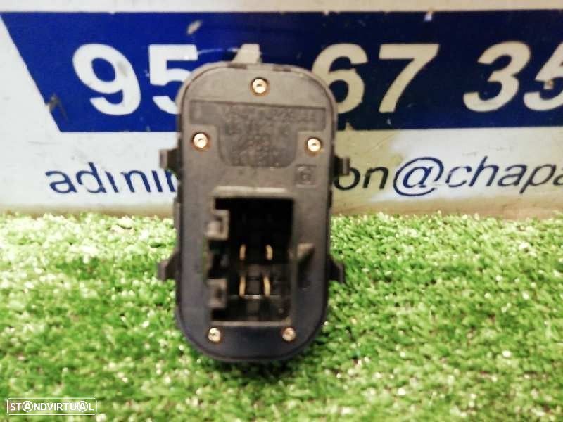 COMANDO ELEVADOR DE VIDRO FRONTAL DIREITO FORD FOCUS 2002 - - 1