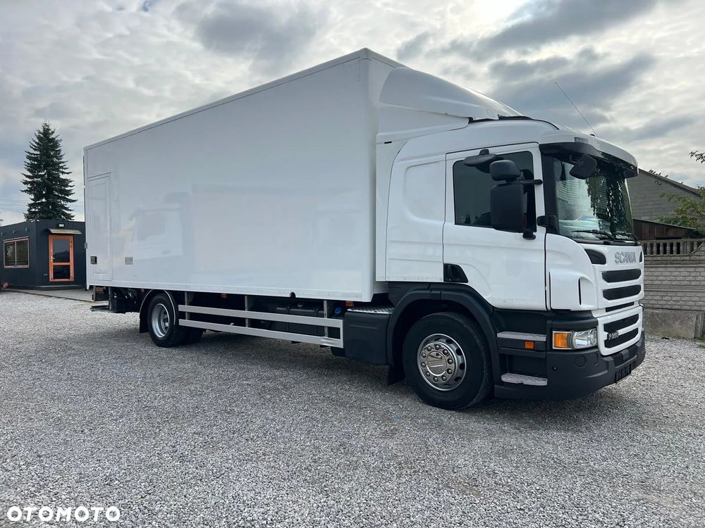 Scania P250 / Izoterma / Winda / Kabina Sypialna / - 12