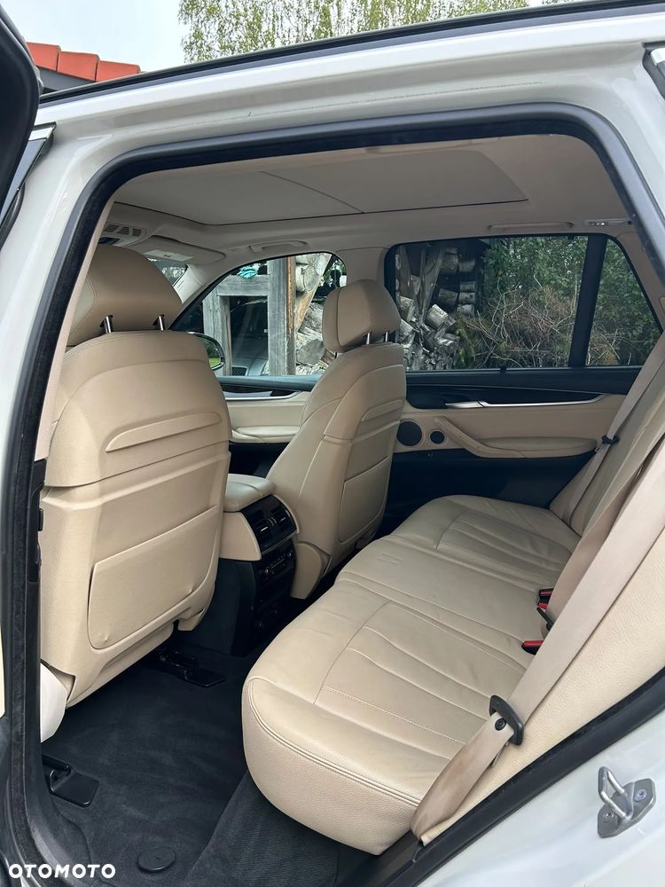 BMW X5 xDrive50i Sport-Aut - 12