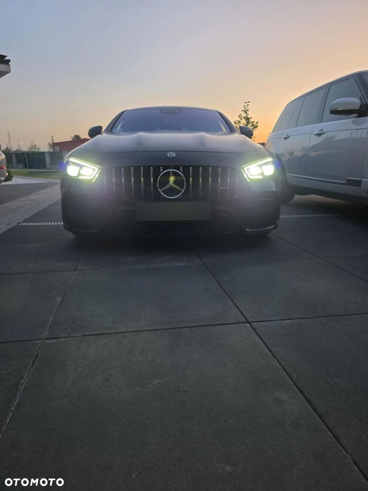 Mercedes-Benz AMG GT 43 4-Matic+ - 11