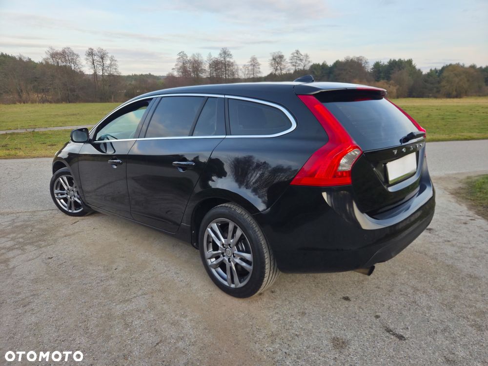 Volvo V60 D3 Geartronic Momentum - 9