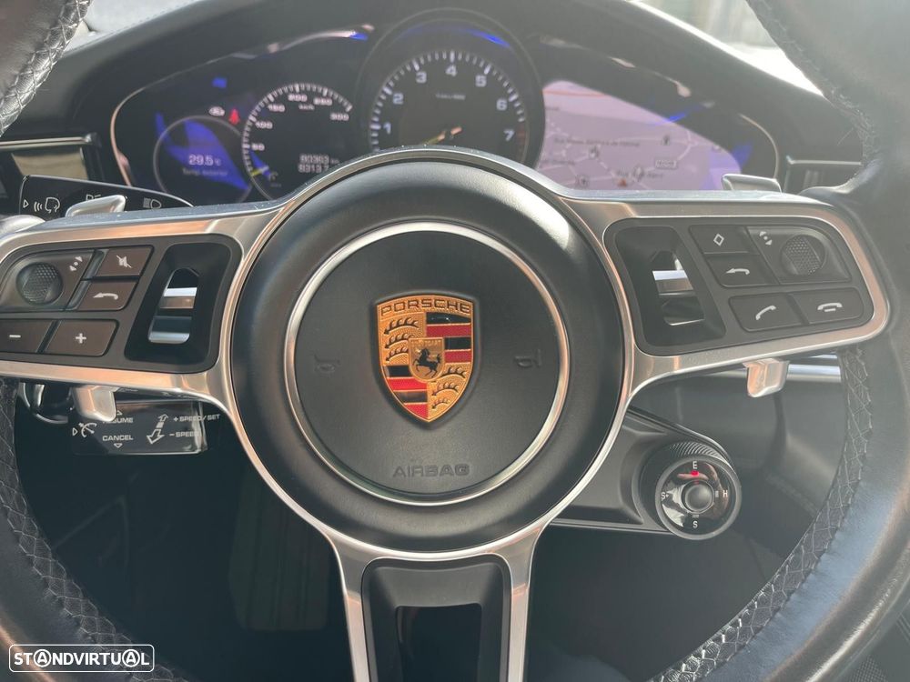 Porsche Panamera 4 E-Hybrid - 22