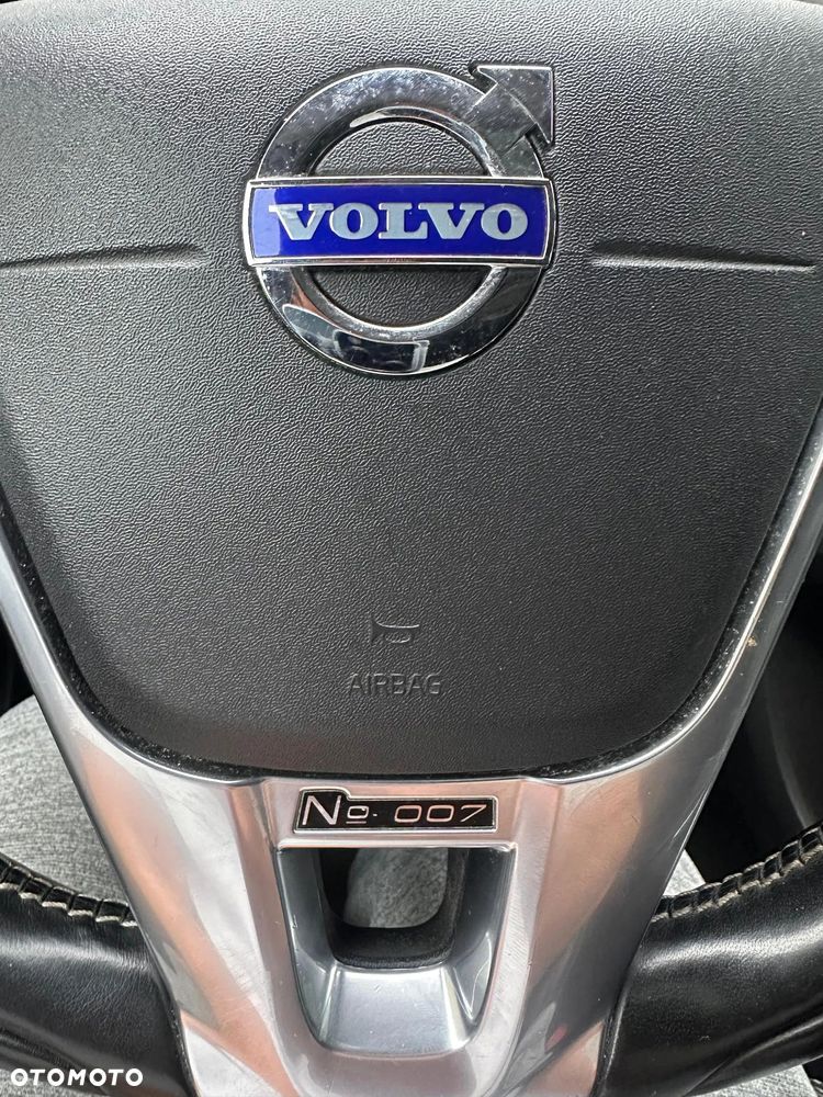 Volvo V60 D5 AWD R-Design Summum - 40