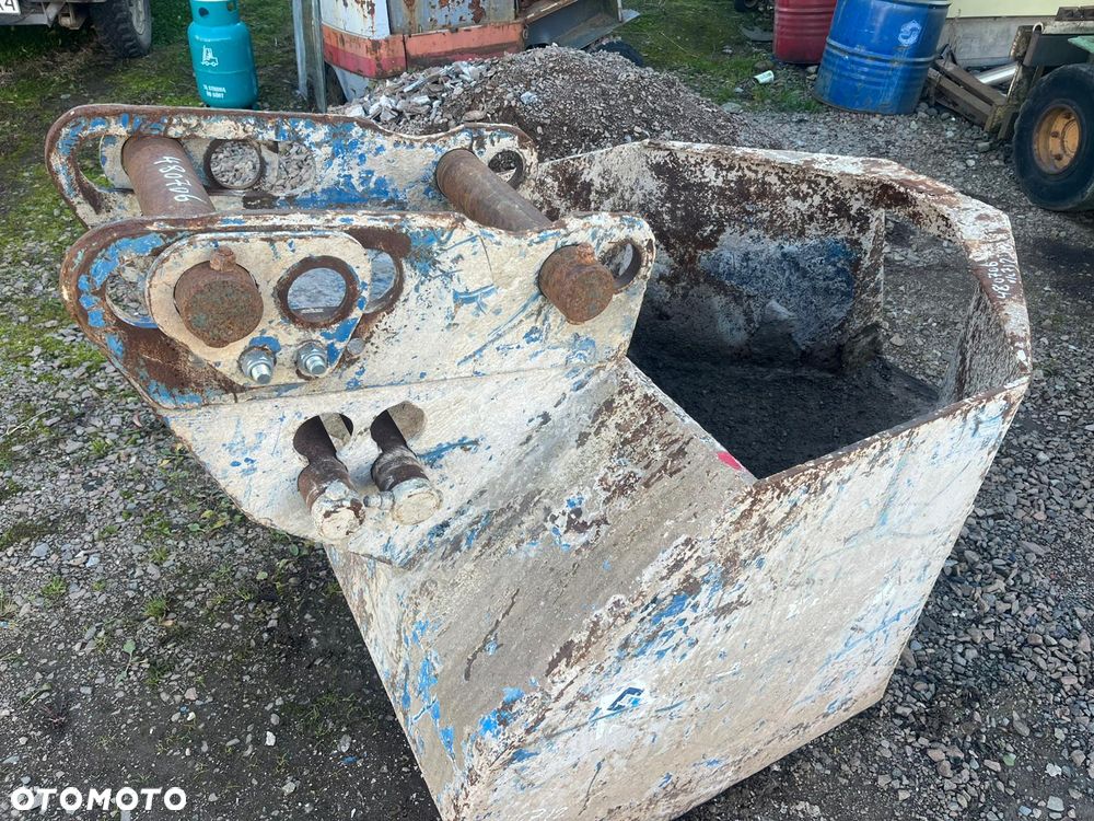 Łyżka dozownik pojemnik podajnk kosz zasypowy do wylewania betonu fi65mm fi80mmok. 0,8m. - 9