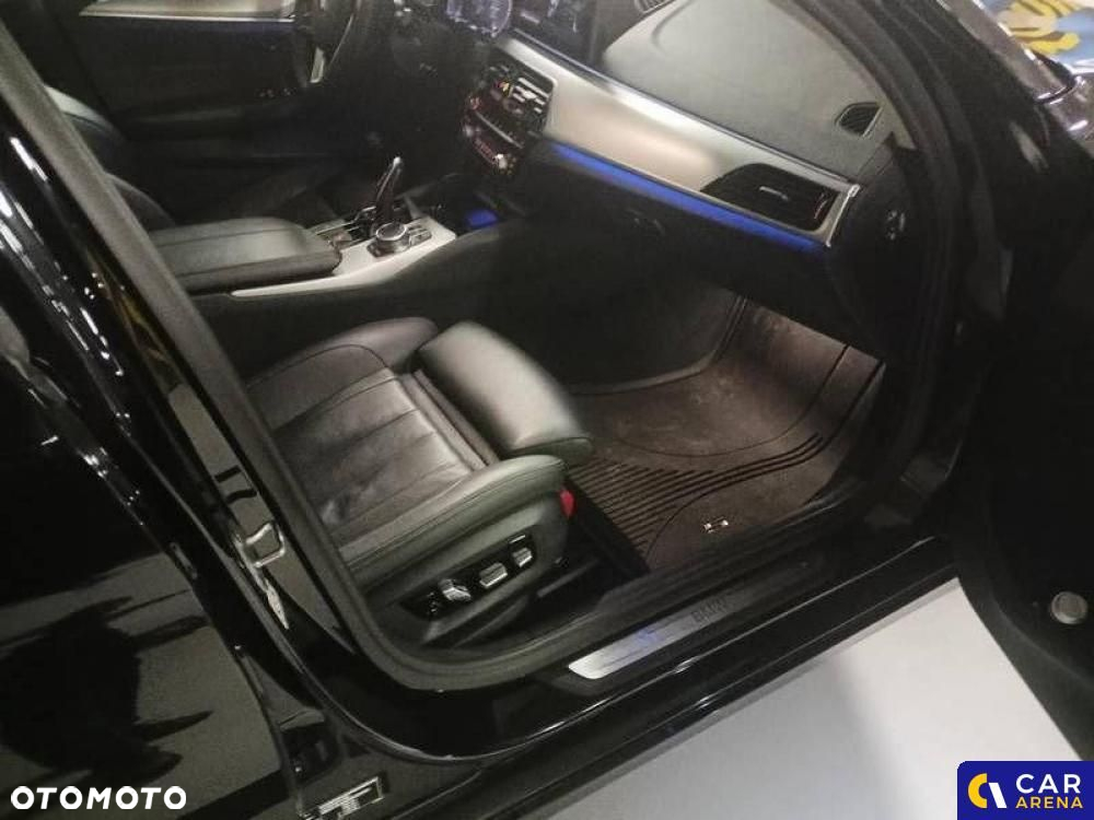 BMW Seria 5 530i xDrive - 24