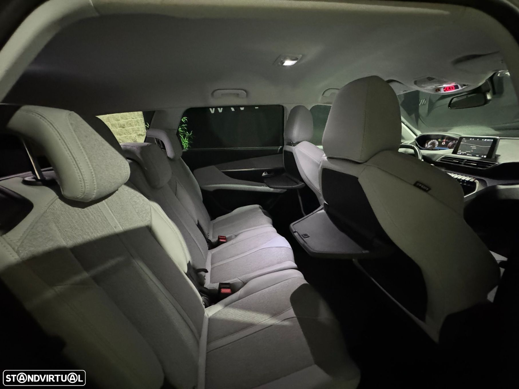 Peugeot 5008 1.5 BlueHDi Allure EAT8 - 22