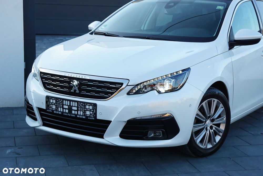 Peugeot 308 BlueHDi 130 Stop & Start Allure Business-Paket - 11