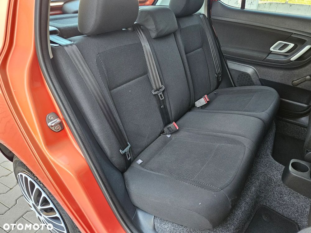 Skoda Fabia 1.2 HTP Cool Colour Edition - 26