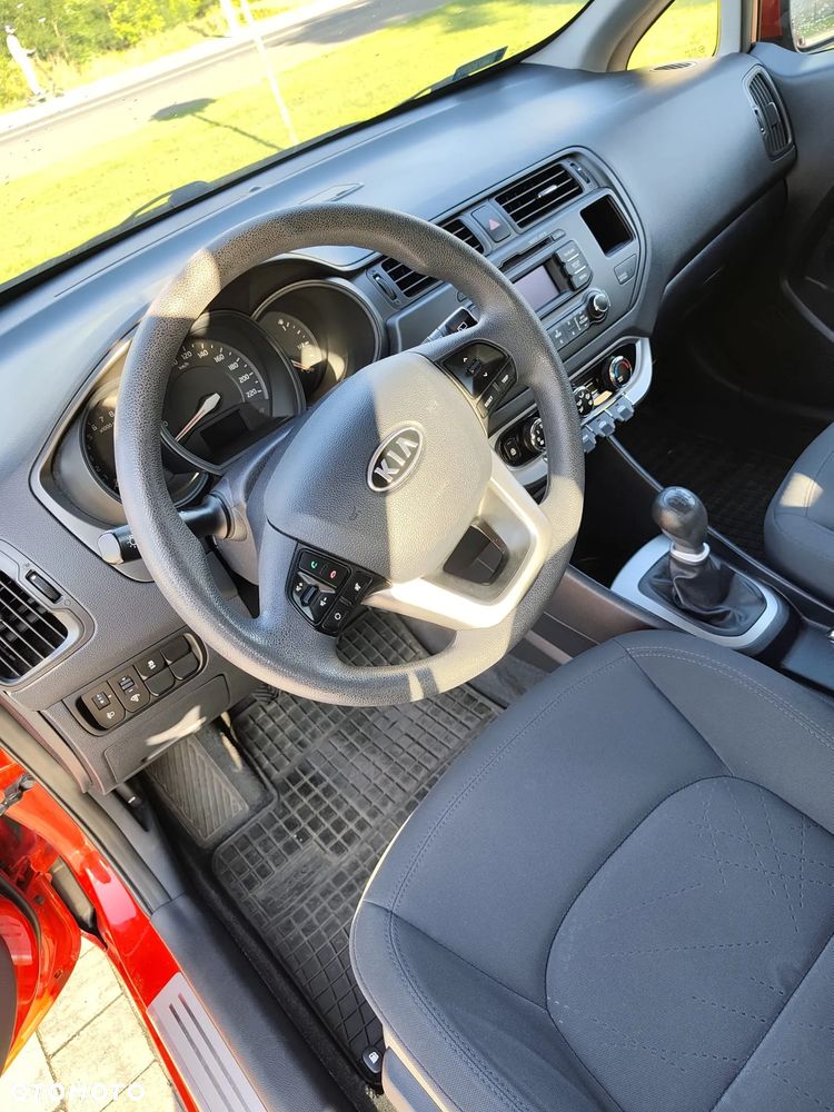 Kia Rio 2012 photo 4