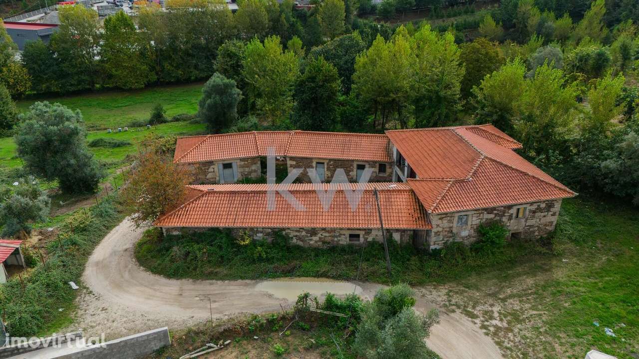Moradia e Terreno Rústico com 20737m2 em Cabeceiras de Basto - Grande imagem: 2/27