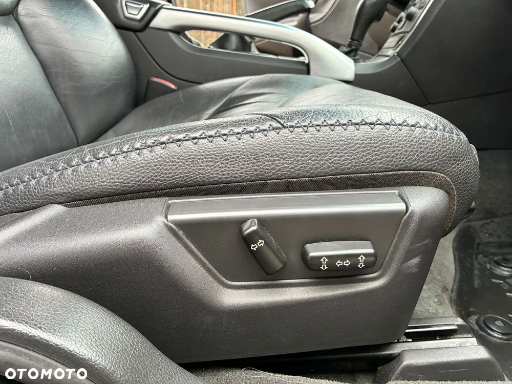 Volvo XC 70 D5 AWD Summum - 23