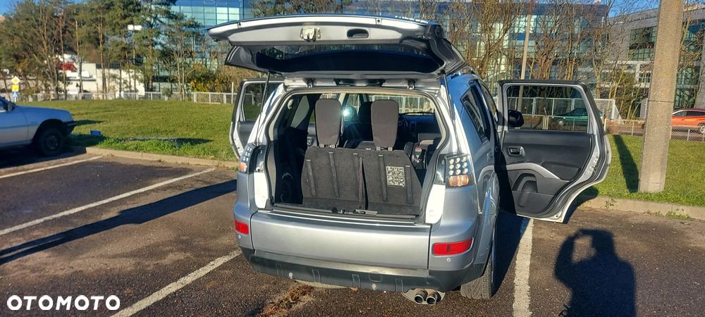 Mitsubishi Outlander 2.0 DID Intense + - 16