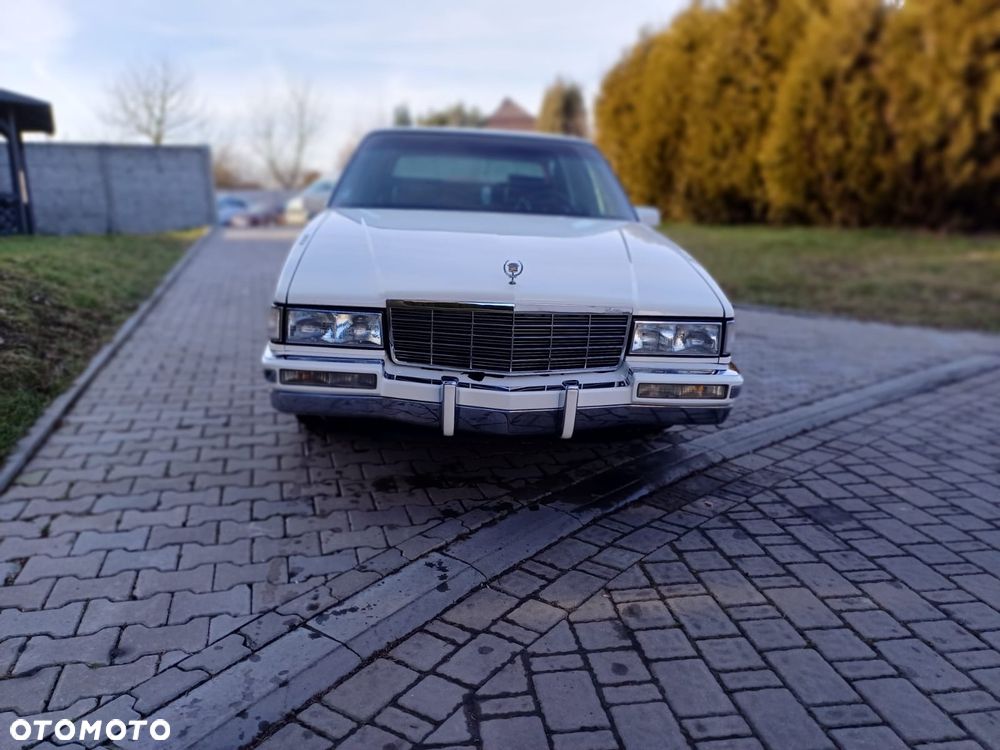 Cadillac Deville 4.9 STD - 38