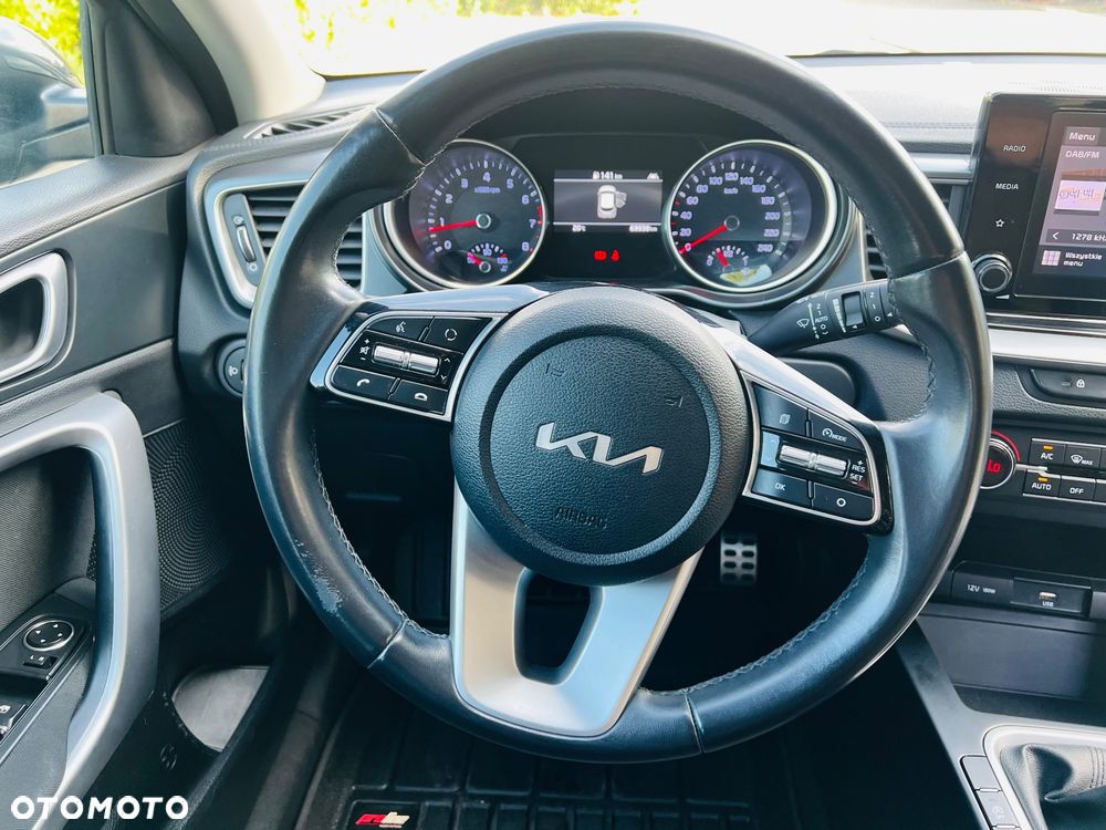 Kia XCeed - 16
