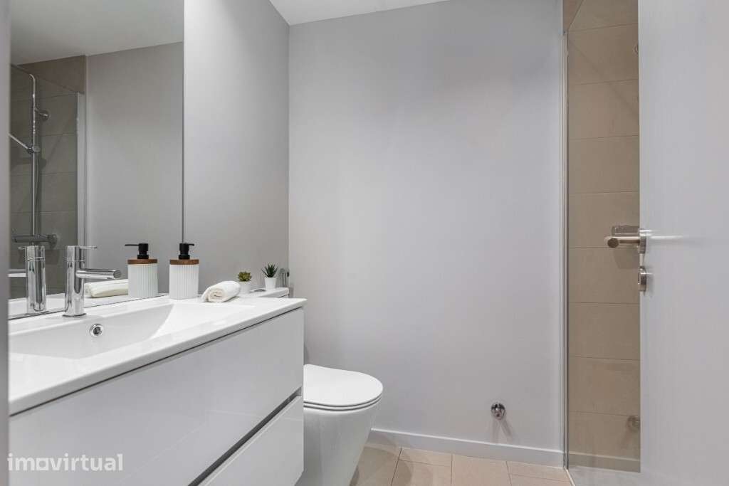 Apartamento T2 Remodelado - Grande imagem: 4/15