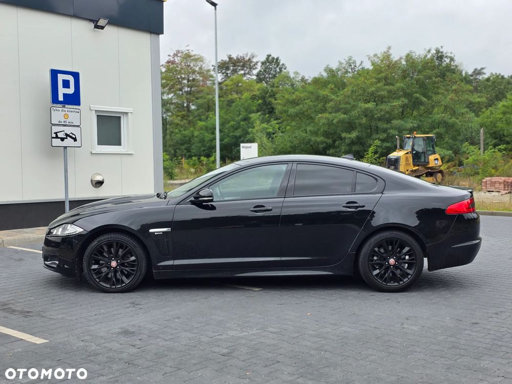 Jaguar XF 2.2 - 4