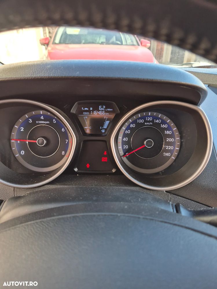 Hyundai Elantra 1.6 MPi Highway Heat+ - 4