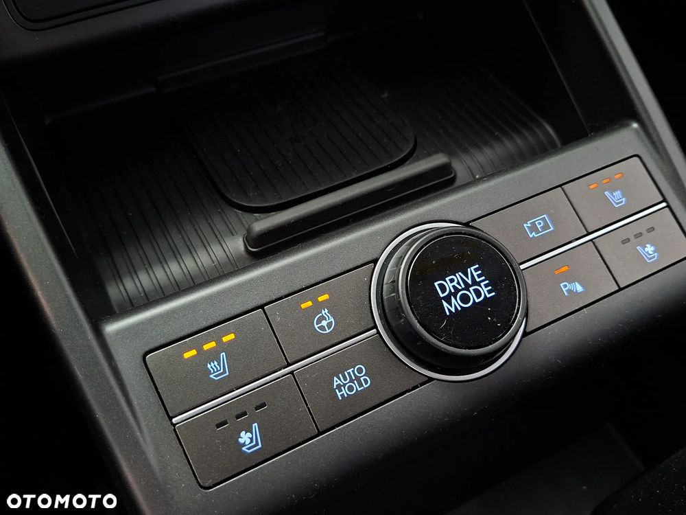 Hyundai Kona 65kWh Platinum - 25
