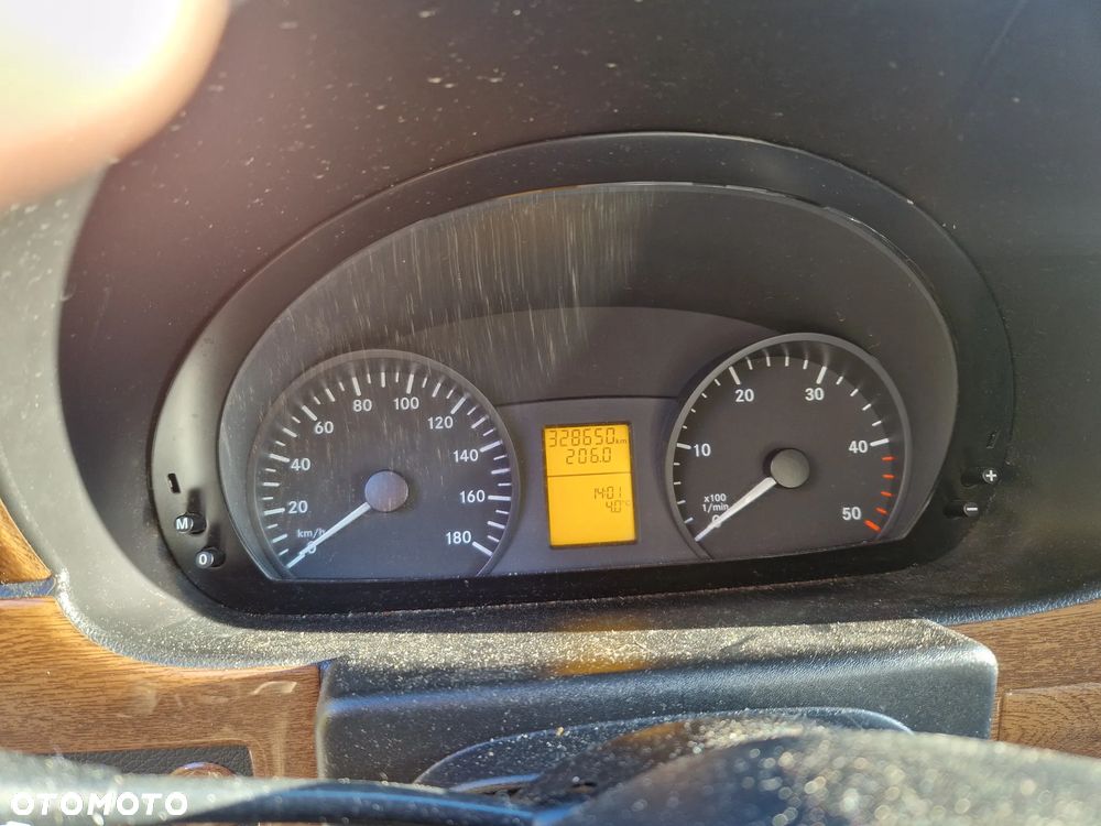 Mercedes-Benz Sprinter - 8