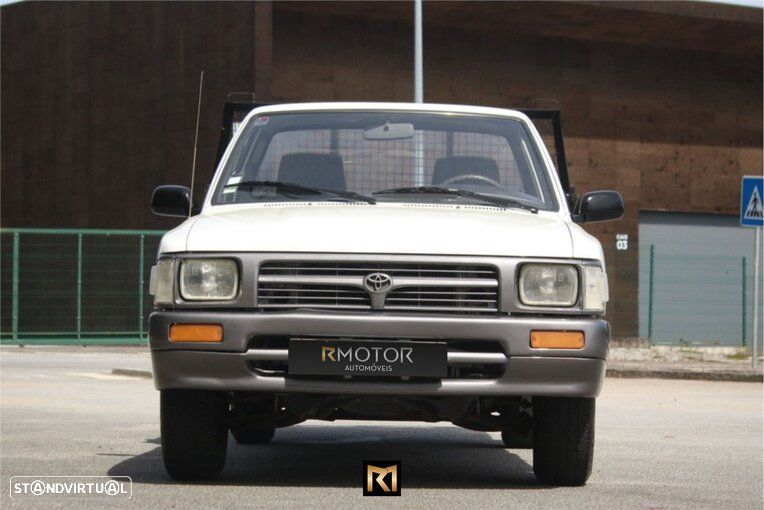 Nissan Hilux D4D - 2