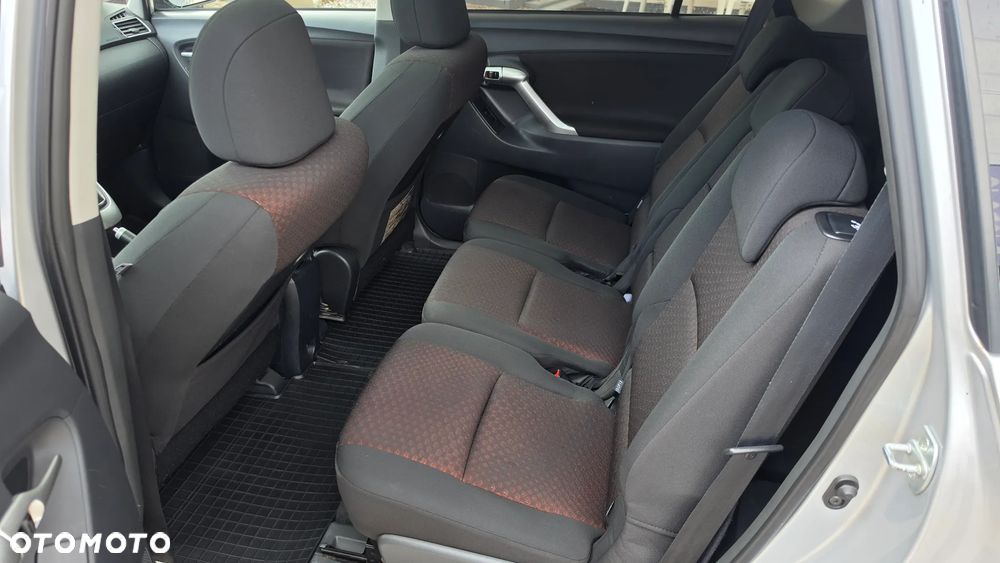 Toyota Verso 2.0 D-4D Premium 7os - 9