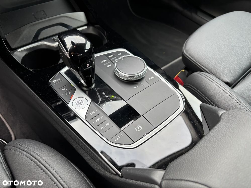 BMW Seria 2 218i Sport Line - 11