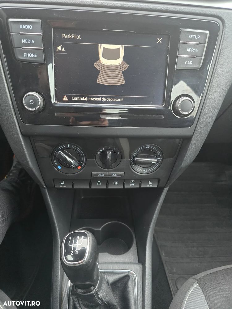 Skoda RAPID 1.0 TSI Style - 16