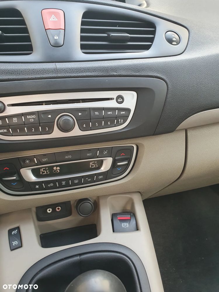 Renault Scenic - 1