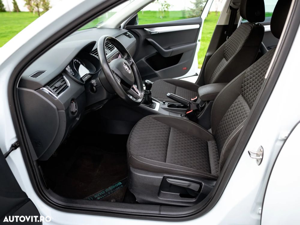 Skoda Octavia 1.6 TDI Style - 9