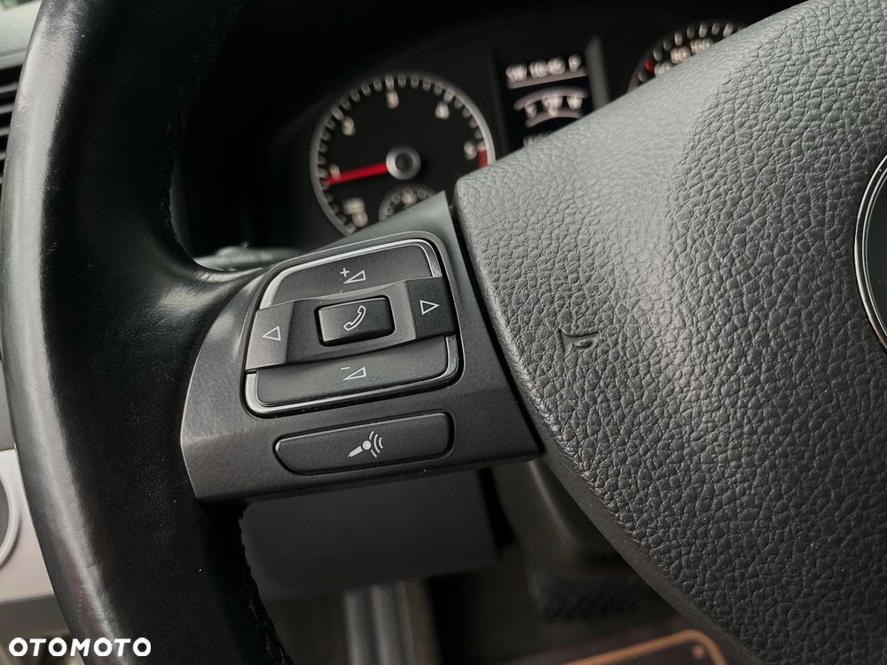 Volkswagen Multivan - 21