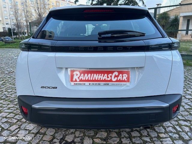 Peugeot 2008 1.2 PureTech Allure Pack - 8