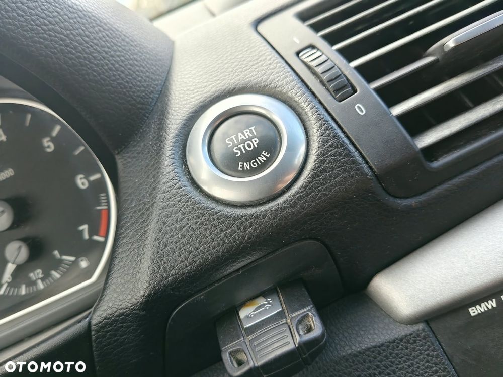 2009 BMW Seria 1 116i Edition Sport, photograph 11