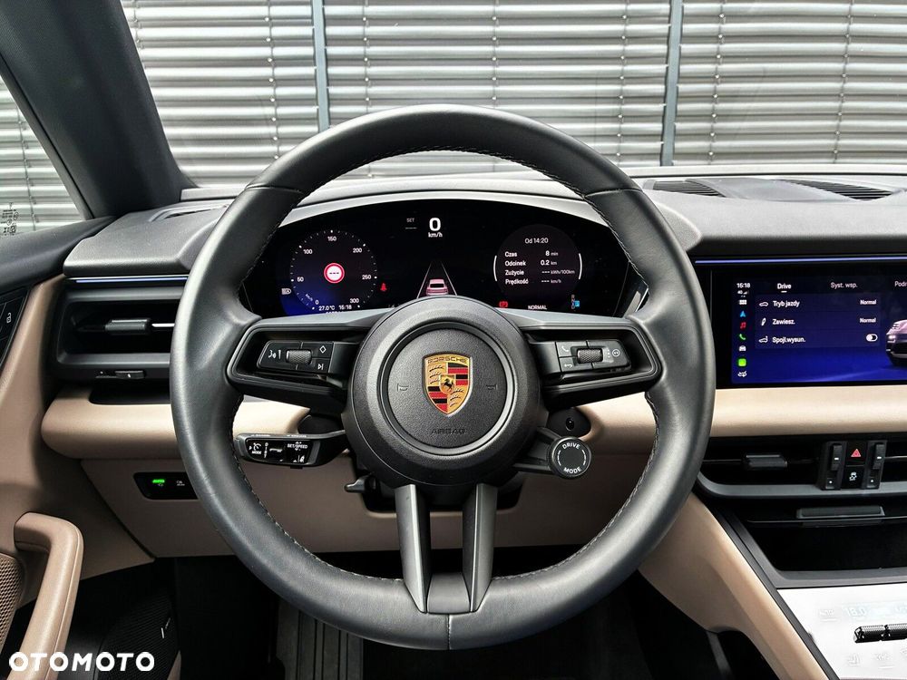 Porsche Macan - 26