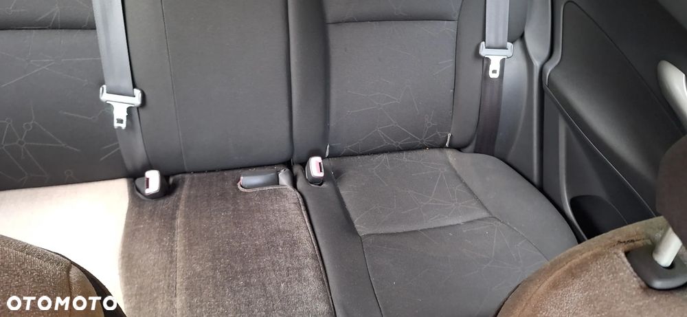 Toyota Auris 1.4 D-4D Terra - 9