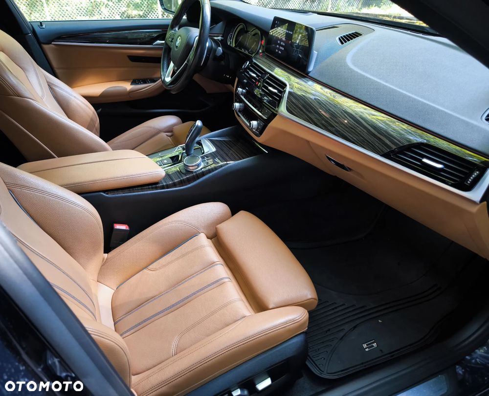 BMW Seria 5 530i Sport Line - 10