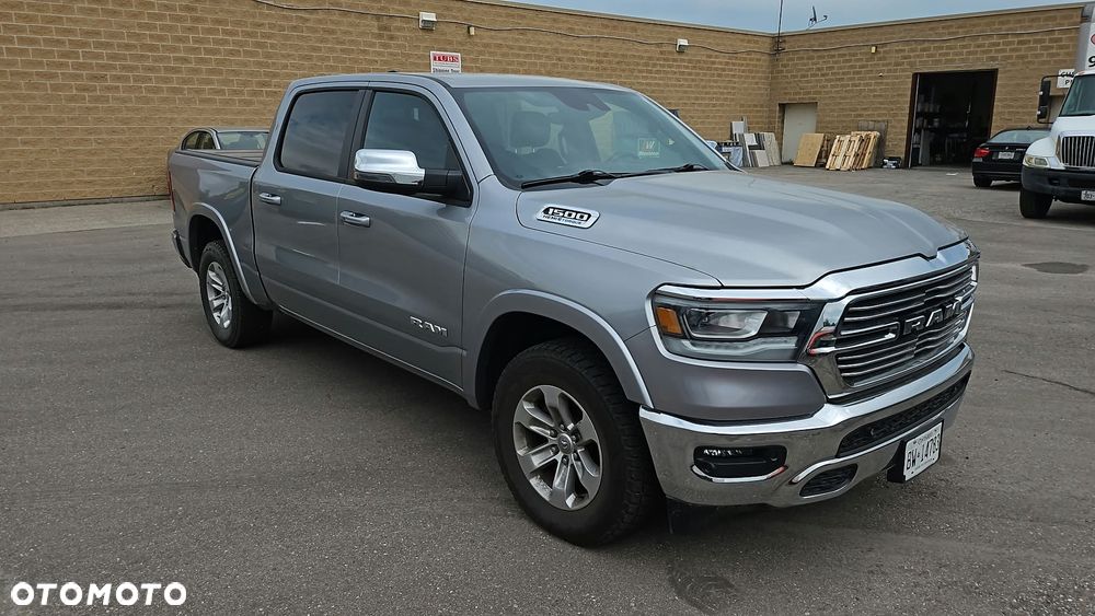 RAM 1500 Crew Cab Shortbed Laramie - 2