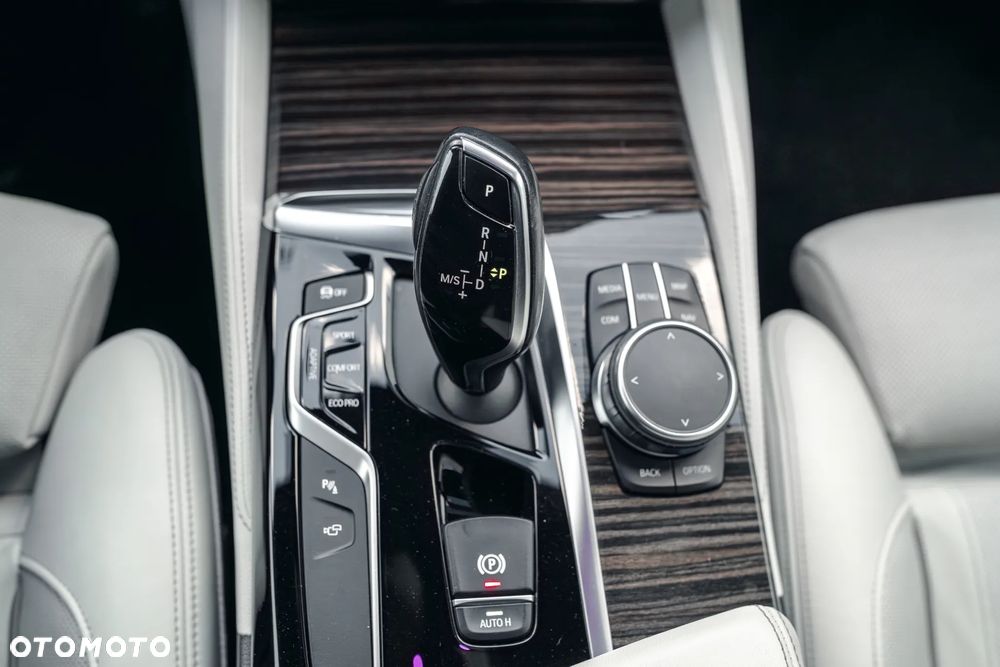 BMW Seria 5 - 21