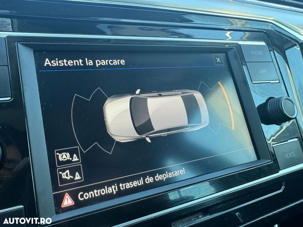 Volkswagen Passat 2.0 TDI DSG Highline - 27
